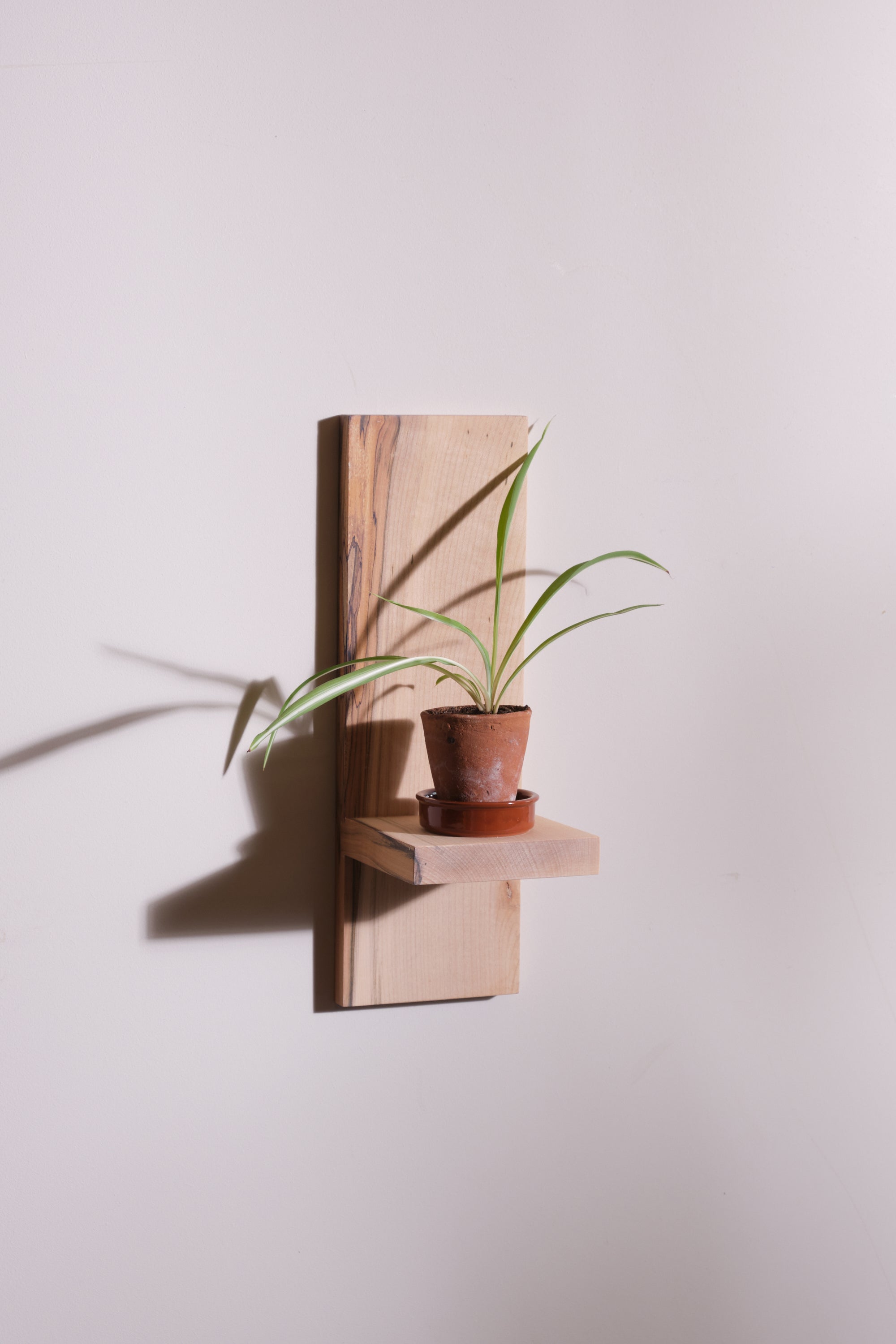 Tengu wall shelf 04